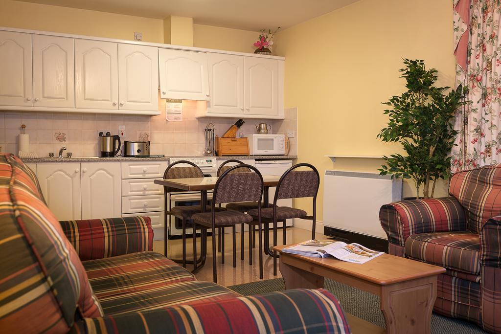 Killarney Self-Catering - Haven Suites ภายนอก รูปภาพ